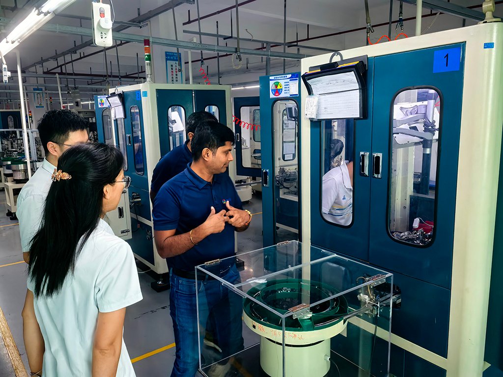 The customer visited our workshop